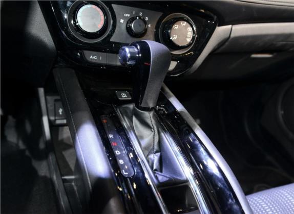 缤智 2015款 1.8L CVT两驱精英型 中控类   挡把
