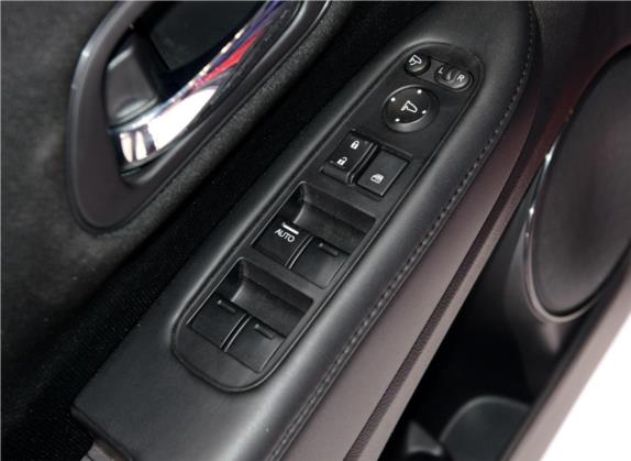 缤智 2015款 1.8L CVT两驱精英型 车厢座椅   门窗控制