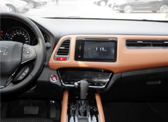 缤智 2015款 1.8L CVT两驱豪华型 中控类   中控台