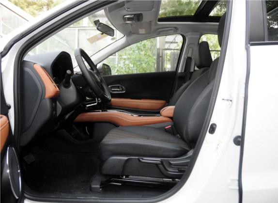 缤智 2015款 1.8L CVT两驱豪华型 车厢座椅   前排空间