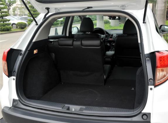 缤智 2016款 1.8L CVT两驱先锋型 车厢座椅   后备厢
