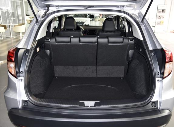 缤智 2017款 1.8L CVT两驱先锋型 车厢座椅   后备厢