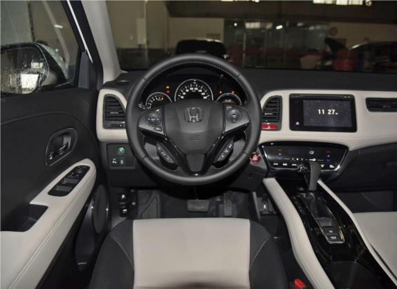 缤智 2017款 1.8L CVT两驱智享型 中控类   驾驶位