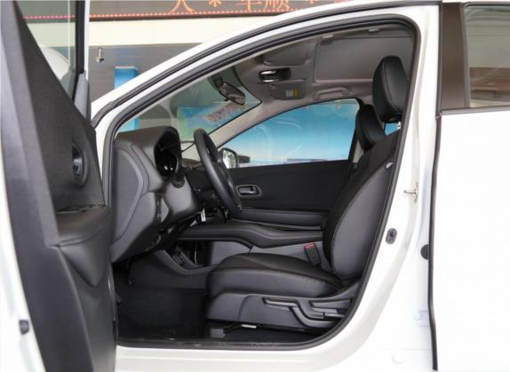 缤智 2019款 1.5L CVT先锋版 国V 车厢座椅   前排空间