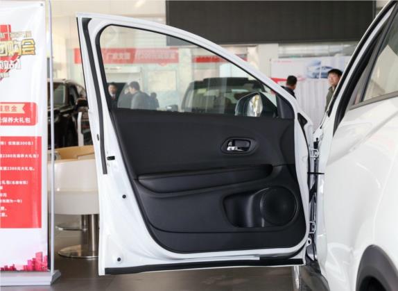 缤智 2019款 1.5L CVT先锋版 国V 车厢座椅   前门板