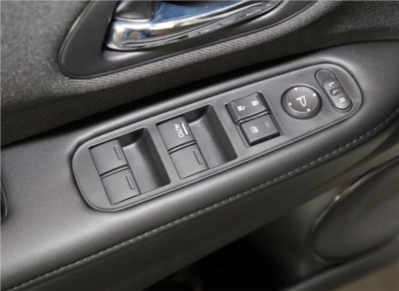 缤智 2019款 1.5L CVT先锋版 国V 车厢座椅   门窗控制