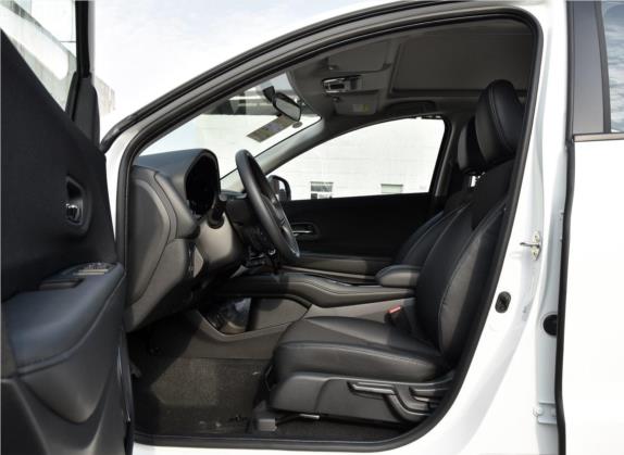 缤智 2019款 1.5L CVT先锋版 国VI 车厢座椅   前排空间
