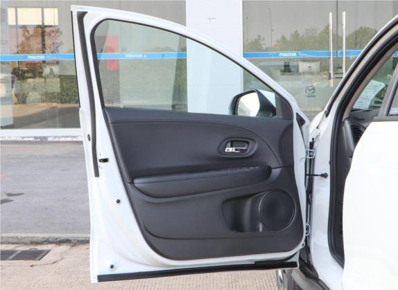 缤智 2019款 1.5L CVT豪华型 国V 车厢座椅   前门板