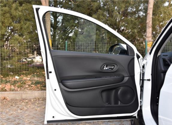 缤智 2019款 1.5L CVT豪华型 国VI 车厢座椅   前门板