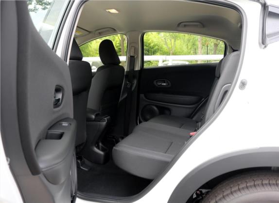 缤智 2019款 220 TURBO CVT精英版 国VI 车厢座椅   后排空间