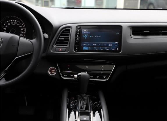缤智 2019款 220 TURBO CVT豪华版 国V 中控类   中控台