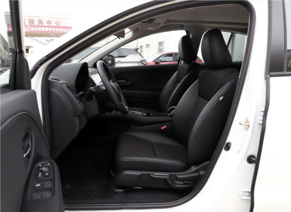 缤智 2019款 220 TURBO CVT豪华版 国V 车厢座椅   前排空间