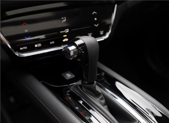 缤智 2019款 220 TURBO CVT豪华版 国V 中控类   挡把