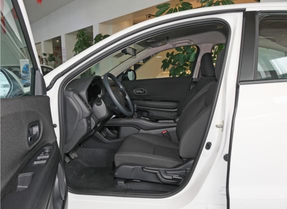 缤智 2020款 1.5L 手动舒适版 车厢座椅   前排空间