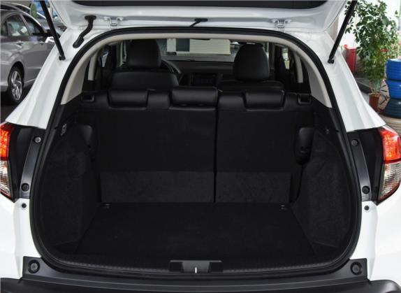 缤智 2020款 1.5L CVT先锋版 车厢座椅   后备厢