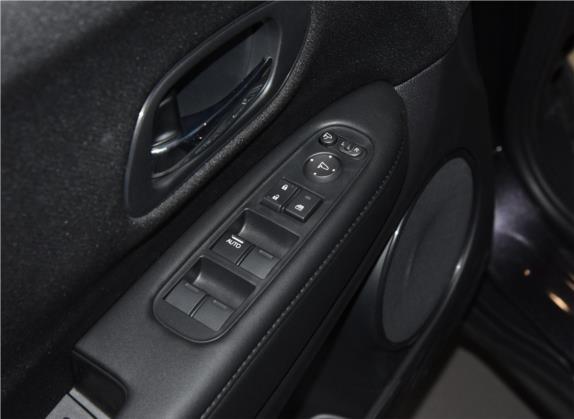 缤智 2020款 220 TURBO CVT精英版 车厢座椅   门窗控制