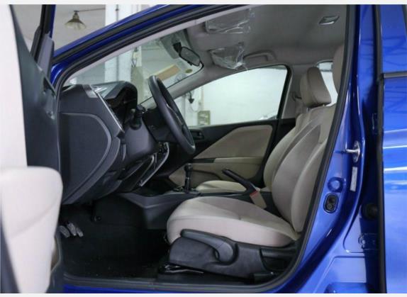 锋范 2015款 1.5L 手动进取版 车厢座椅   前排空间