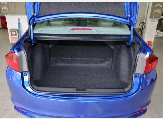锋范 2015款 1.5L 手动进取版 车厢座椅   后备厢