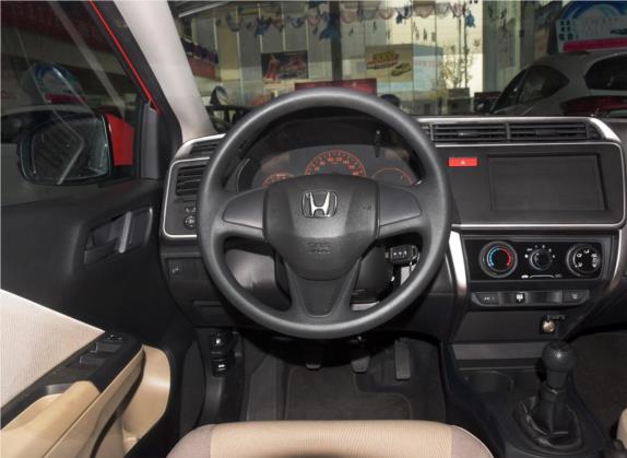 锋范 2015款 1.5L 手动舒适版 中控类   驾驶位
