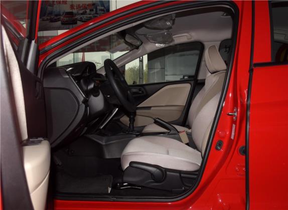 锋范 2015款 1.5L 手动舒适版 车厢座椅   前排空间