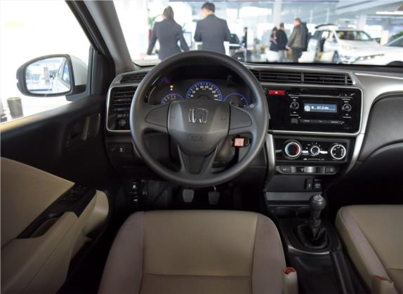 锋范 2015款 1.5L 手动豪华版 中控类   驾驶位