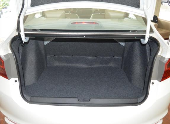 锋范 2017款 1.5L 手动进取版 车厢座椅   后备厢