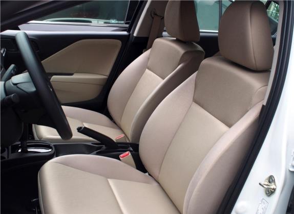 锋范 2017款 1.5L CVT舒适版 车厢座椅   前排空间
