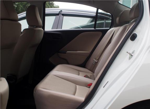 锋范 2017款 1.5L CVT舒适版 车厢座椅   后排空间
