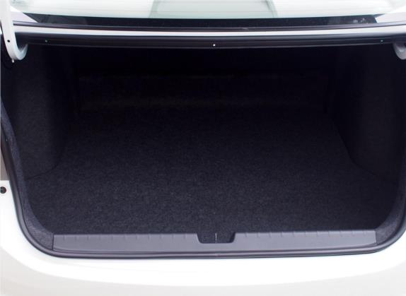 锋范 2017款 1.5L CVT舒适版 车厢座椅   后备厢