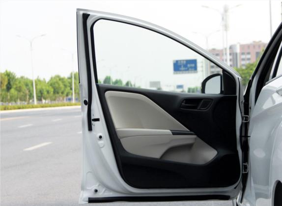 锋范 2017款 1.5L 手动豪华版 车厢座椅   前门板