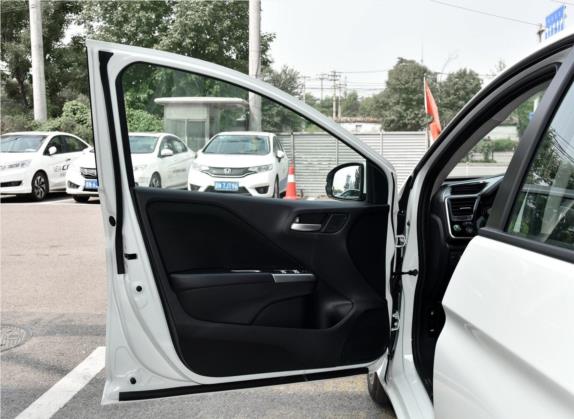 锋范 2017款 1.5L CVT旗舰版 车厢座椅   前门板