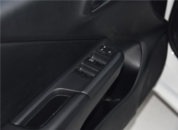 锋范 2017款 1.5L CVT豪华版 车厢座椅   门窗控制