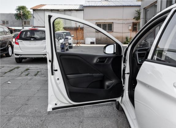 锋范 2018款 1.5L CVT型动版 车厢座椅   前门板