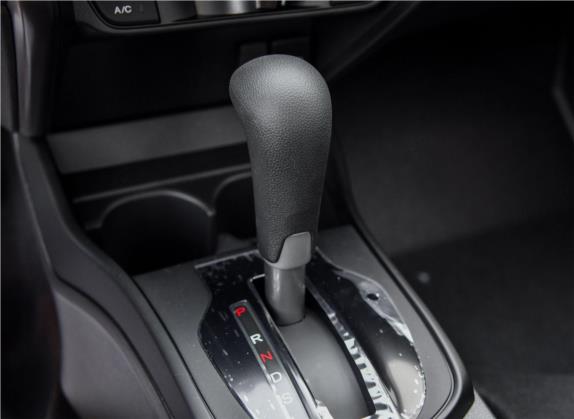锋范 2018款 1.5L CVT型动版 中控类   挡把