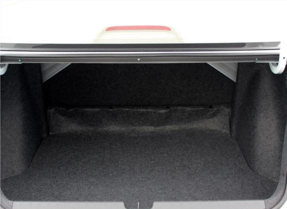 锋范 2018款 1.5L CVT舒适版 车厢座椅   后备厢