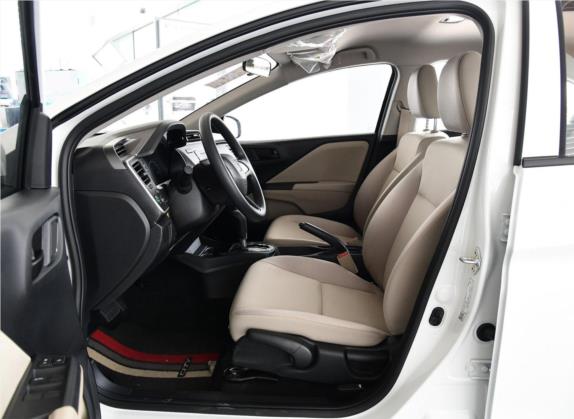 锋范 2019款 1.5L CVT舒适版 车厢座椅   前排空间
