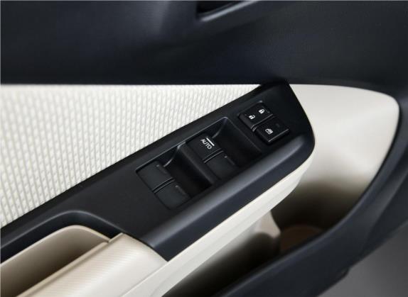 锋范 2019款 1.5L CVT舒适版 车厢座椅   门窗控制