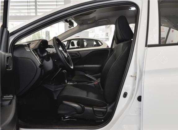 锋范 2019款 1.5L CVT型动版 车厢座椅   前排空间