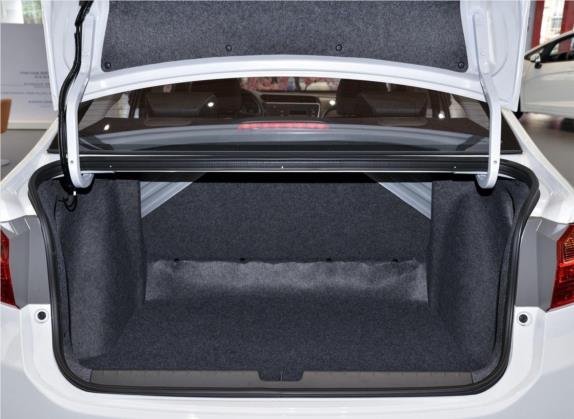锋范 2019款 1.5L CVT型动版 车厢座椅   后备厢