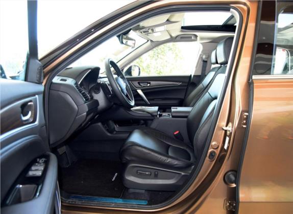 冠道 2017款 370TURBO 四驱尊享版 车厢座椅   前排空间
