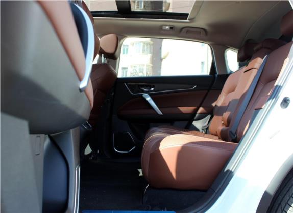 冠道 2017款 370TURBO 四驱尊贵版 车厢座椅   后排空间