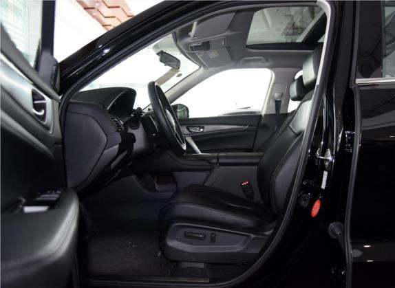 冠道 2017款 240TURBO 两驱舒享版 车厢座椅   前排空间