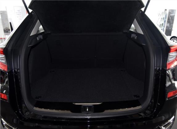 冠道 2017款 240TURBO 两驱舒享版 车厢座椅   后备厢