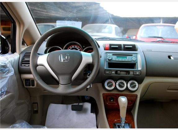 思迪 2007款 1.5L 自动豪华版 中控类   驾驶位