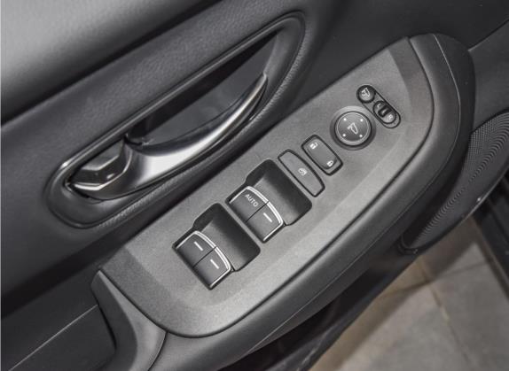 ZR-V 致在 2022款 1.5T CVT精英版 车厢座椅   门窗控制