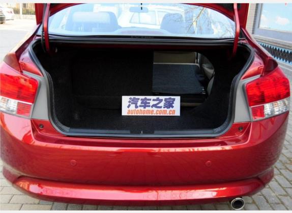 锋范经典 2008款 1.8L 自动舒适版 车厢座椅   后备厢