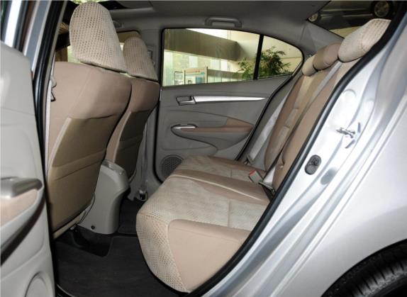 锋范经典 2011款 1.5L 自动精英品致版 车厢座椅   后排空间