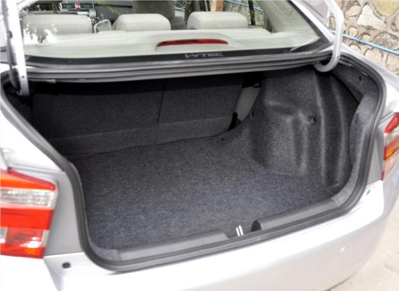 锋范经典 2012款 1.5L 自动精英版 车厢座椅   后备厢