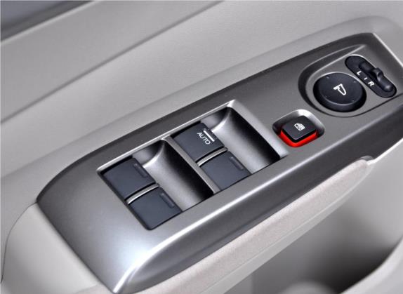 锋范经典 2012款 1.5L 自动精英版 车厢座椅   门窗控制