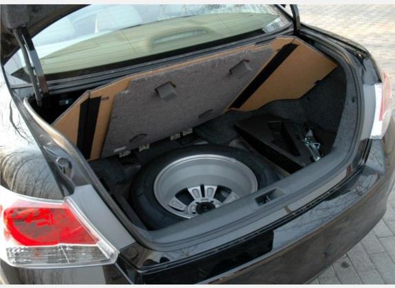 雅阁 2008款 2.4L EXL Navi 其他细节类   备胎